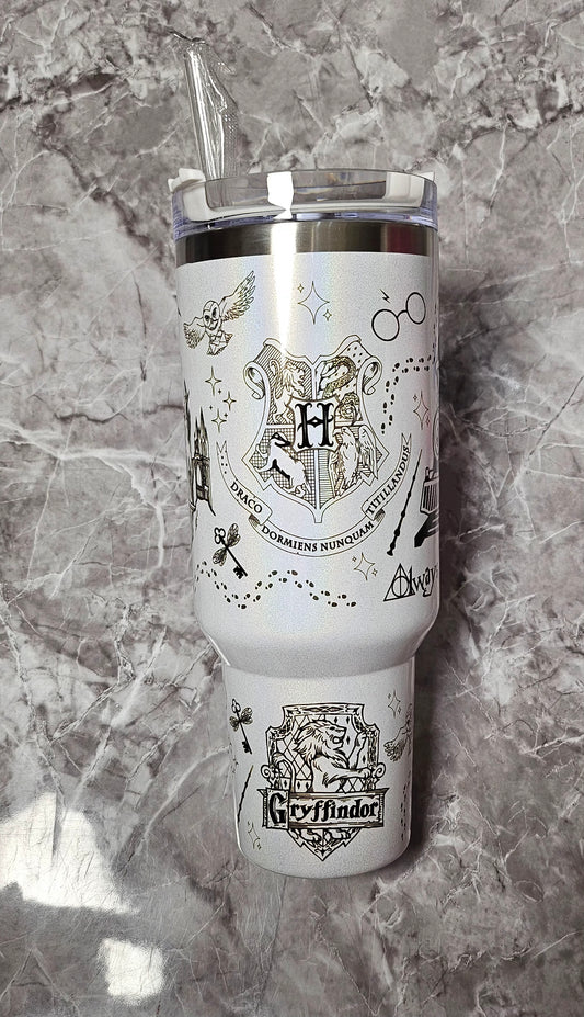 Vaso térmico tipo Stanley de 40oz (1.2litros)Blanco, Harry Potter.
