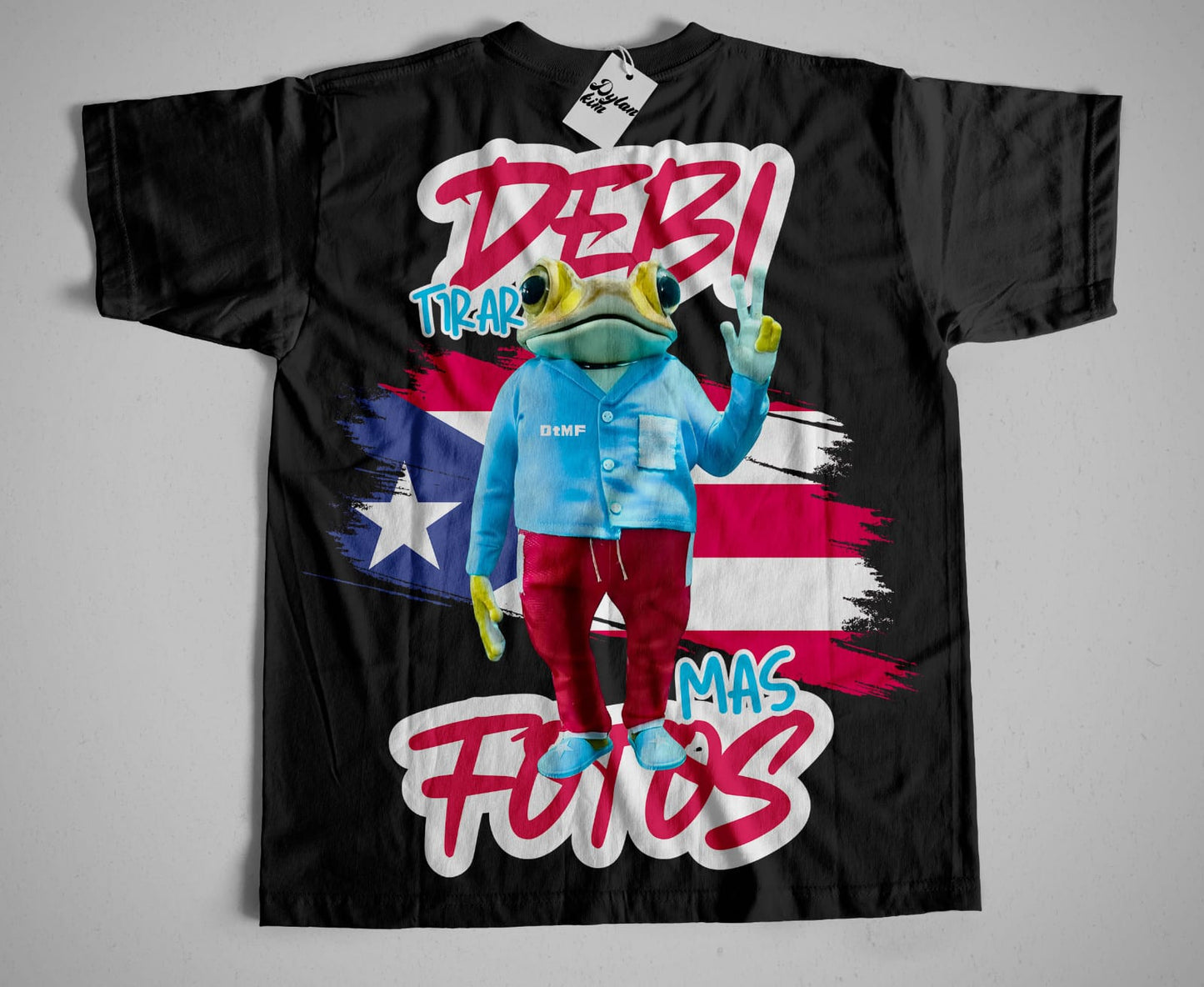 Polera de algodón Negra Bad Bunny Debí tirar más Fotos.